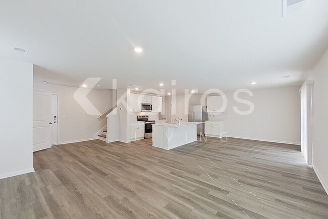 Building Photo - 125 Inez Ave