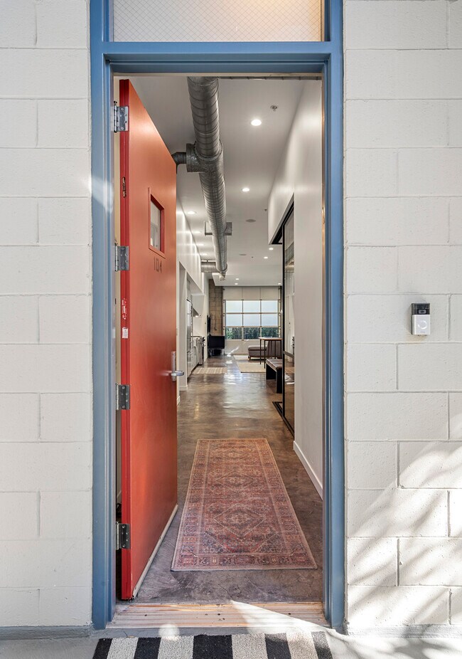 Foto del edificio - 710 N Orlando Ave