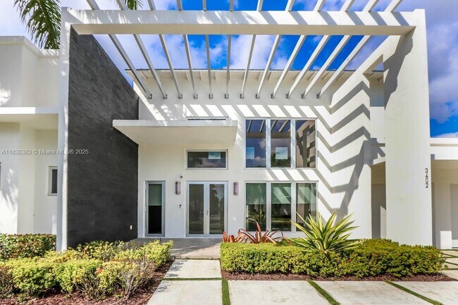 Foto del edificio - 3402 NW 83rd St