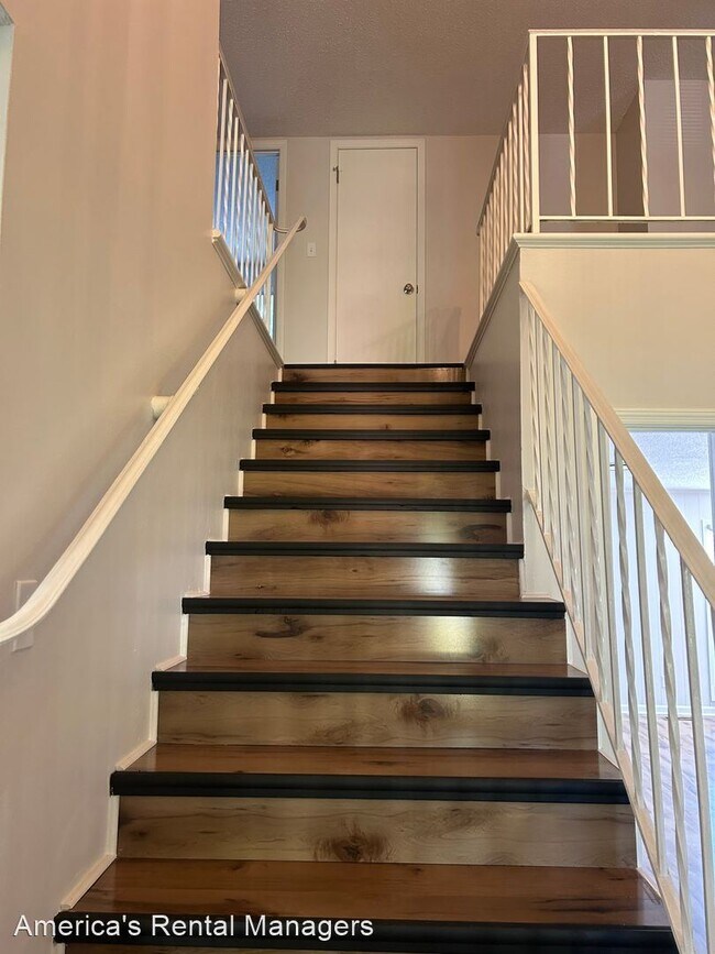 Foto del edificio - 4 br, 2 bath House - 2530 Hawksbury Lane