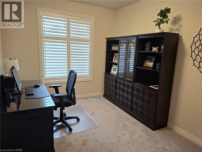 Photo du bâtiment - 5 McClay Ave