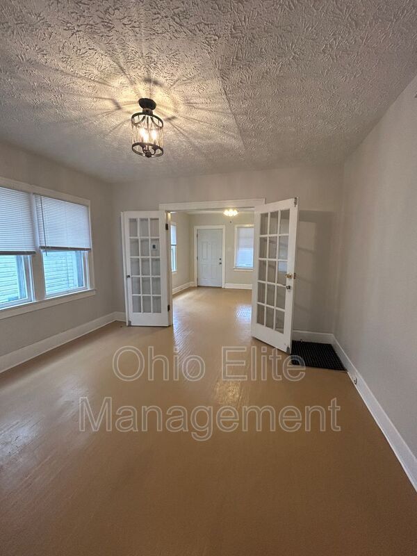 Foto del edificio - 2229 E 5th Ave