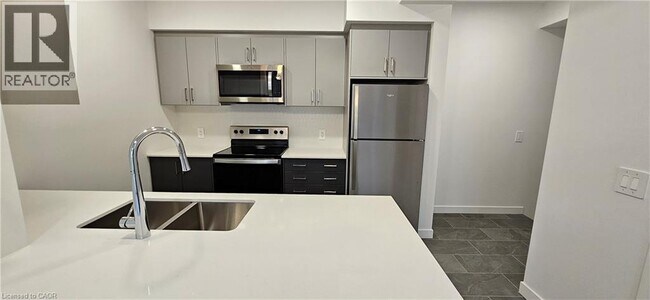 Building Photo - 31 Mill St