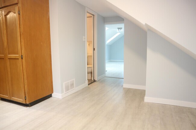 Photo du bâtiment - 796 E 12th Ave