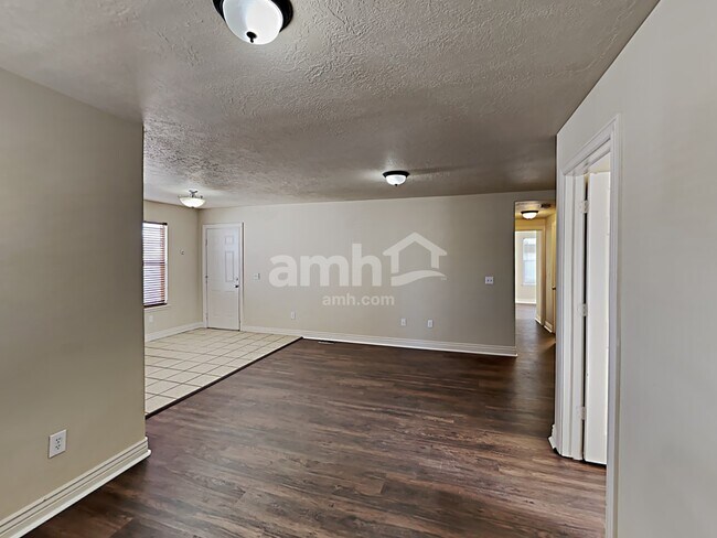 Building Photo - 7788 Kookaburra Ct