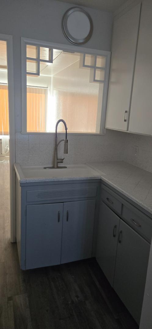 Foto del edificio - 4550-4596 E Sierra Madre Ave - 4554 C