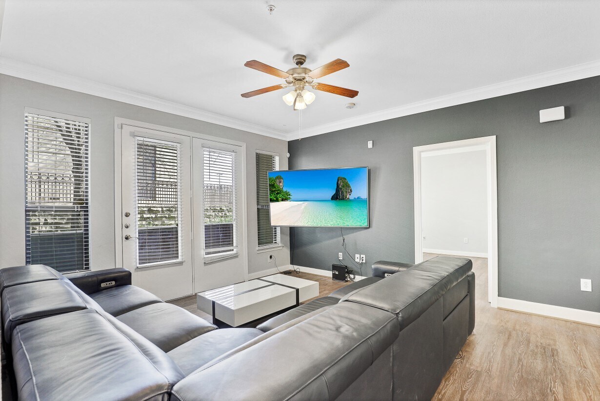 Primary Photo - 2299 Lone Star Dr