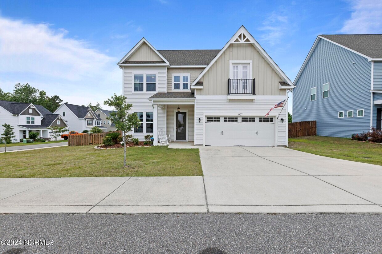 Primary Photo - 907 W Arboria Dr