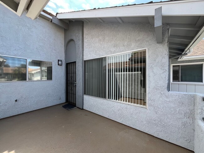 Foto del edificio - Wonderful 3-bedroom, 2-bath condominium ne...
