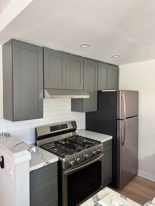 Foto del edificio - 2670 Lake Ave