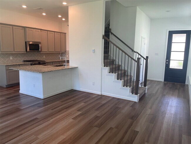 Foto del edificio - 621 Aspen Falls Ct