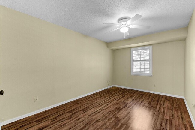 Foto del edificio - 3 BD / 2.5 BR Townhome in Memorial Club co...