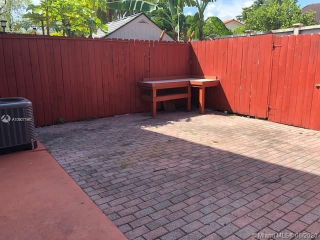 Foto del edificio - 1655 SW 122nd Ave