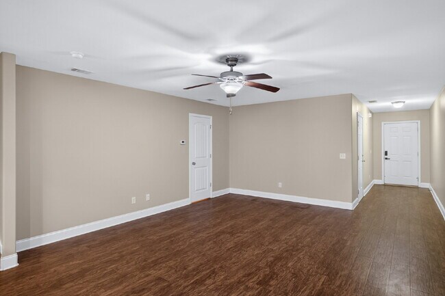 Foto del edificio - Gated waterfront community on Savannah Southside