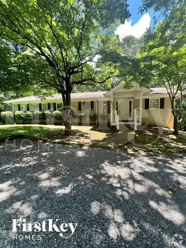 Building Photo - 155 Sweetwater Creek Cove