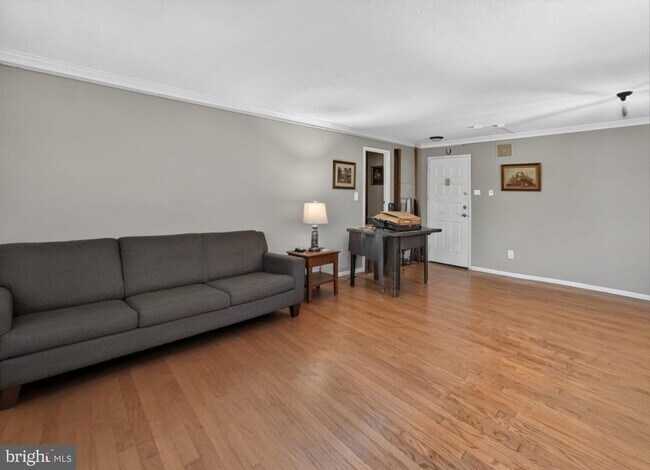 Foto del edificio - 8370 Greensboro Dr