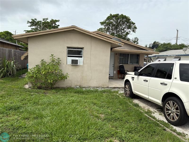 Primary Photo - 532 NW 11th Ave