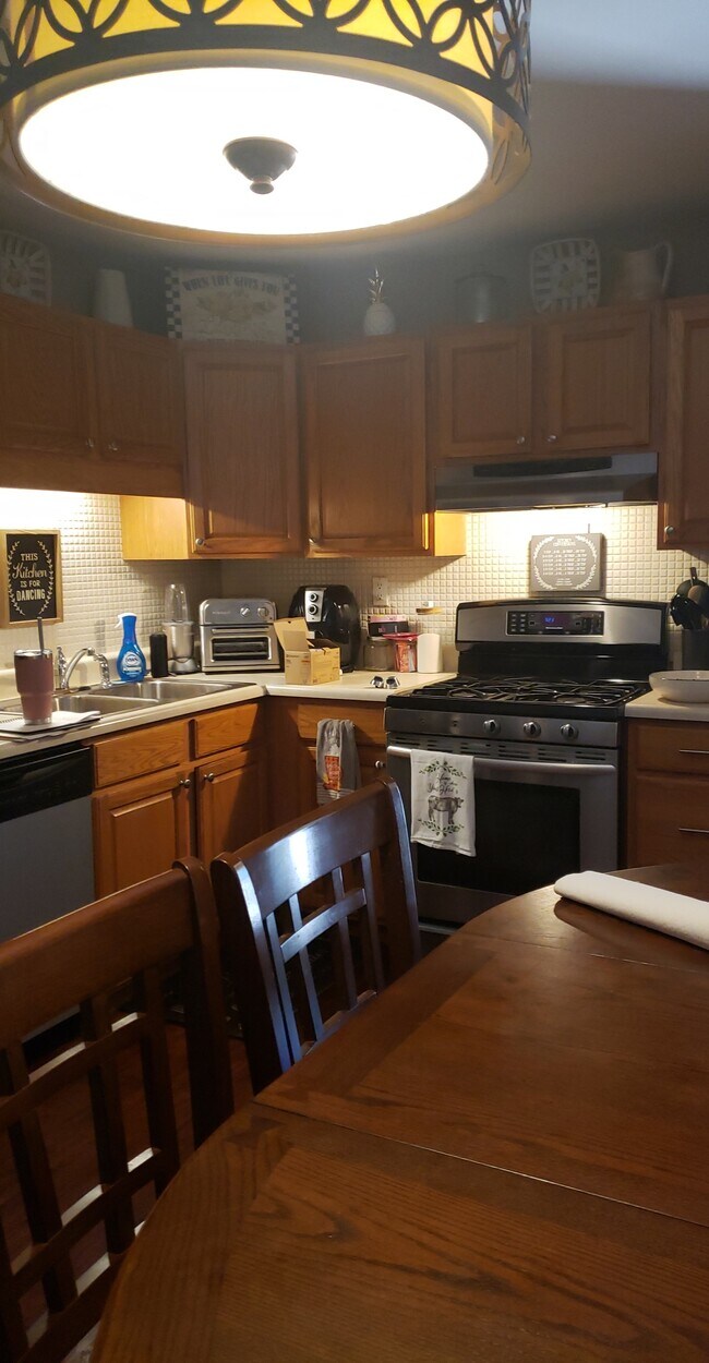 Building Photo - 5241 Ville Anita Ct