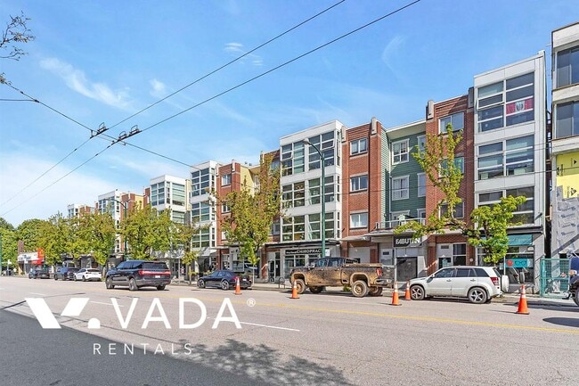 Building Photo - The Madison 2 Bed Apartment Rental 206-292...
