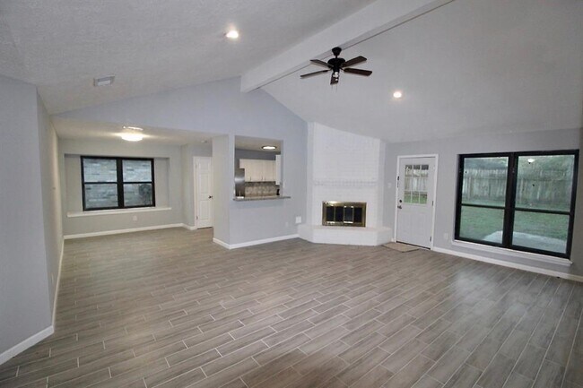 Foto del edificio - 21410 Bassbrook Dr