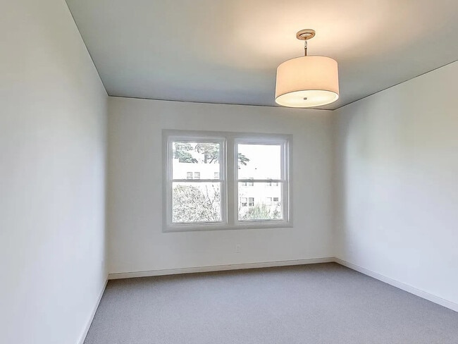 Foto del edificio - 16 15th Ave