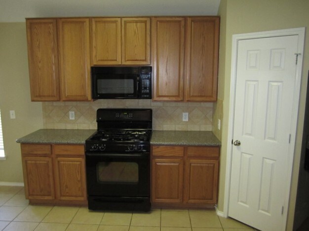 Foto del edificio - 3502 Schumann Oaks Dr