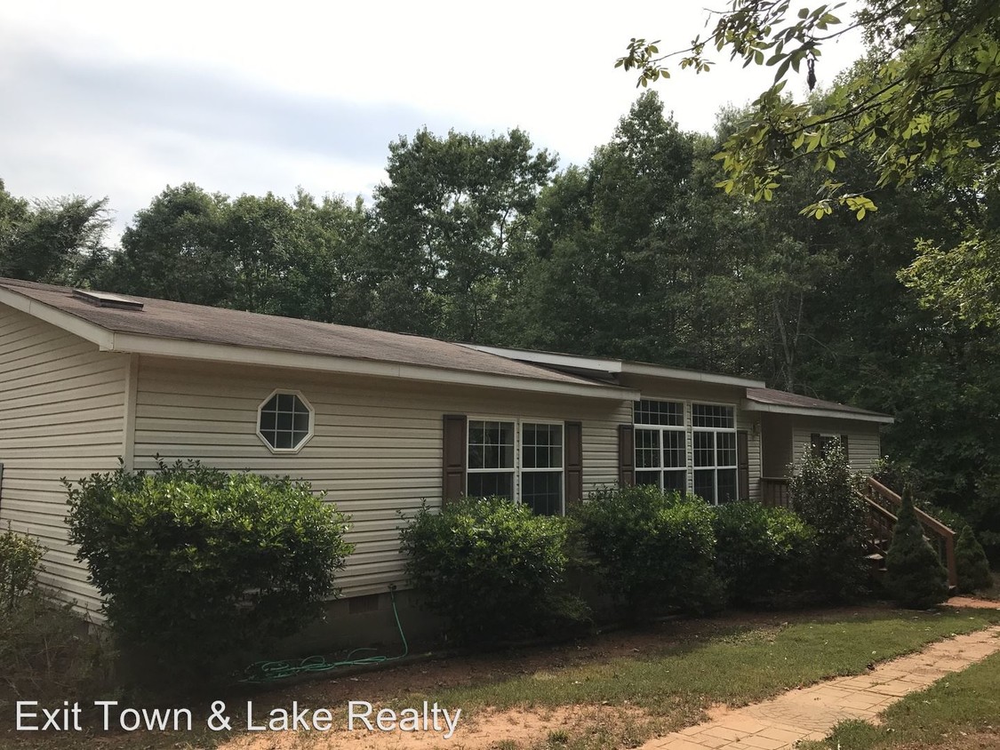 Primary Photo - 9828 Redlawn Rd
