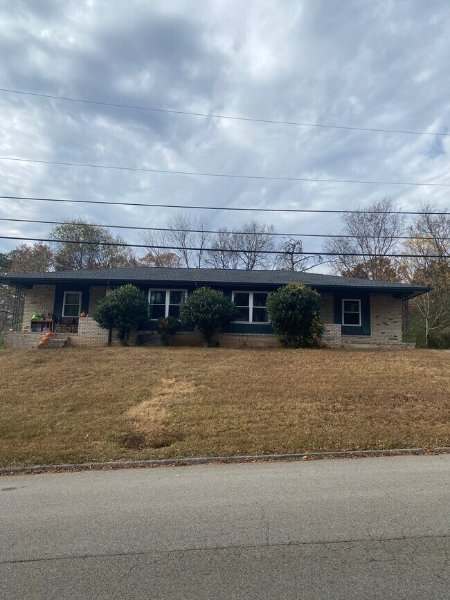 Foto del edificio - 8740 Millard Lee Ln