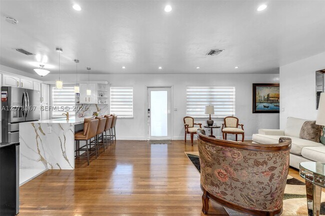 Building Photo - 3110 SW 82nd Ave