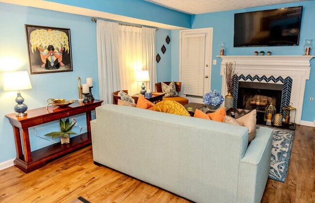 Foto del edificio - 1077 Mansfield Ct