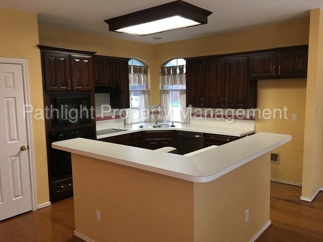 Foto del edificio - 1303 Red Maple Dr