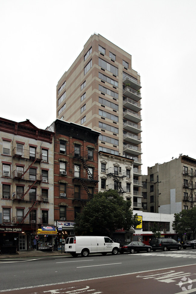 Building Photo - 240 E 10th St