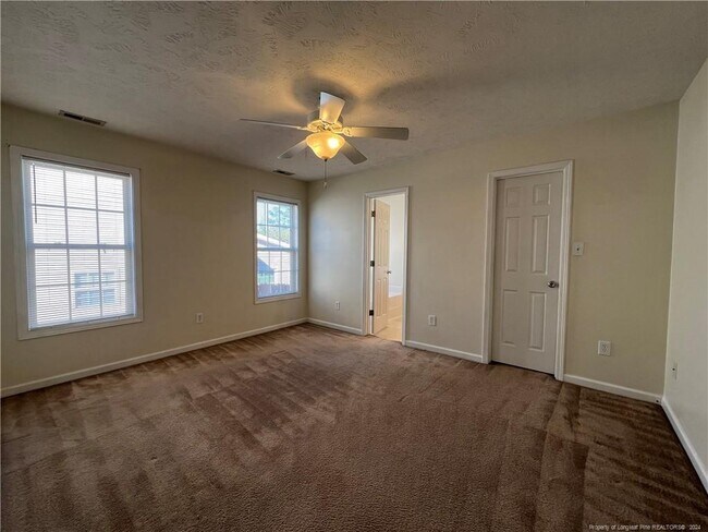 Foto del edificio - 2028 Ivey Commons Rd