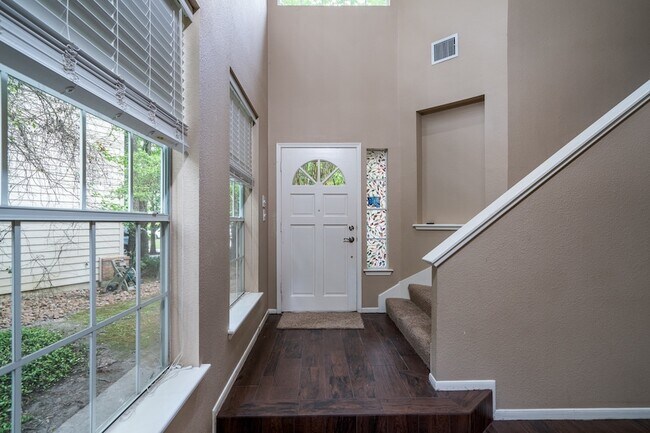 Building Photo - 66 Lakeridge Ct