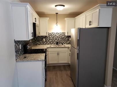 Foto del edificio - 6875 Kathleen Ct