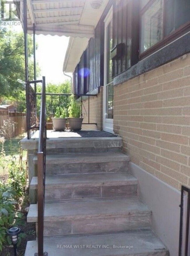 Photo du bâtiment - 408 Drewry Ave