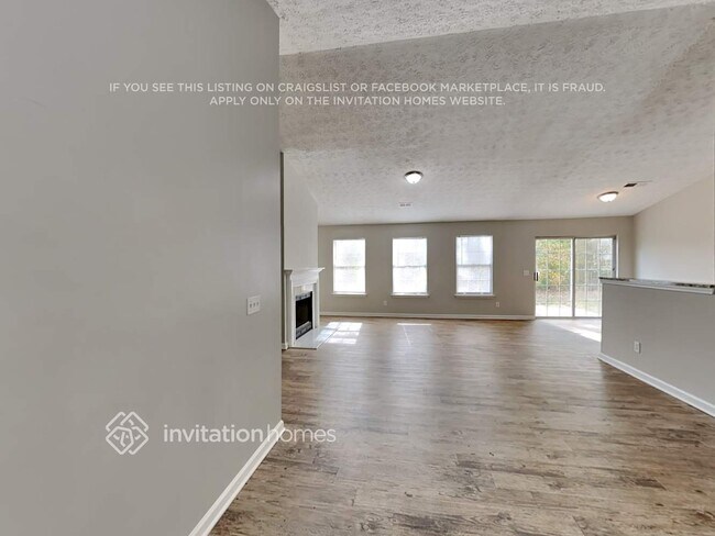 Foto del edificio - 186 Crestbend Ln