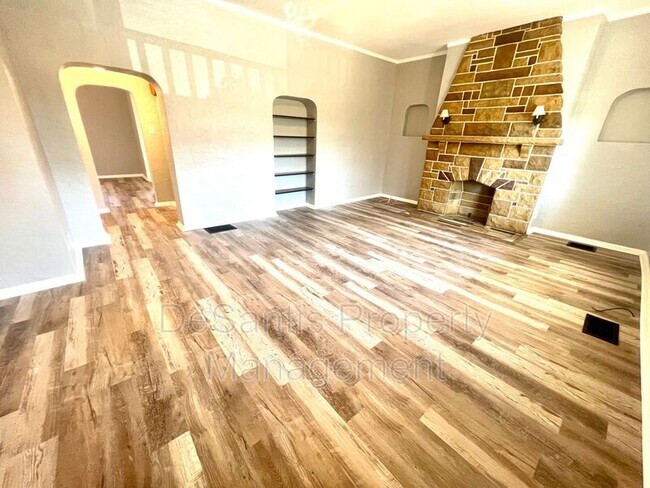 Foto del edificio - 111 S Ohio St