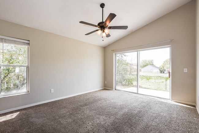 Foto del edificio - 2331 Cobblefield Cir