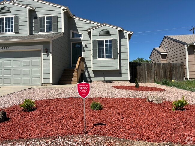 Building Photo - 8390 Dassel Dr