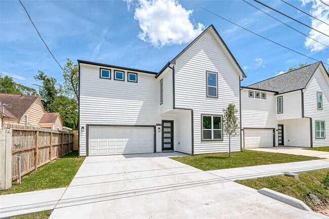 Building Photo - 7033 Goforth St