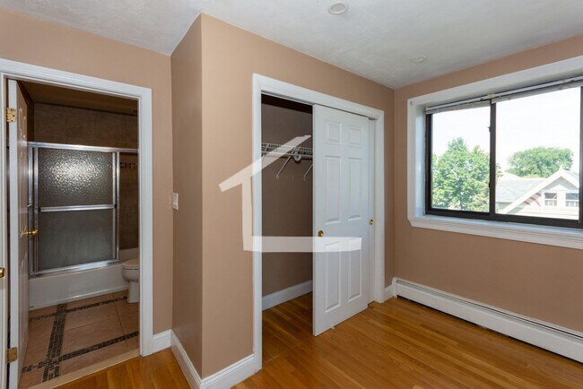 Foto del edificio - House on Wadsworth St.  Perfect for BU students!  Laundry in Unit