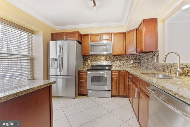 Building Photo - 11572 Summer Oak Dr