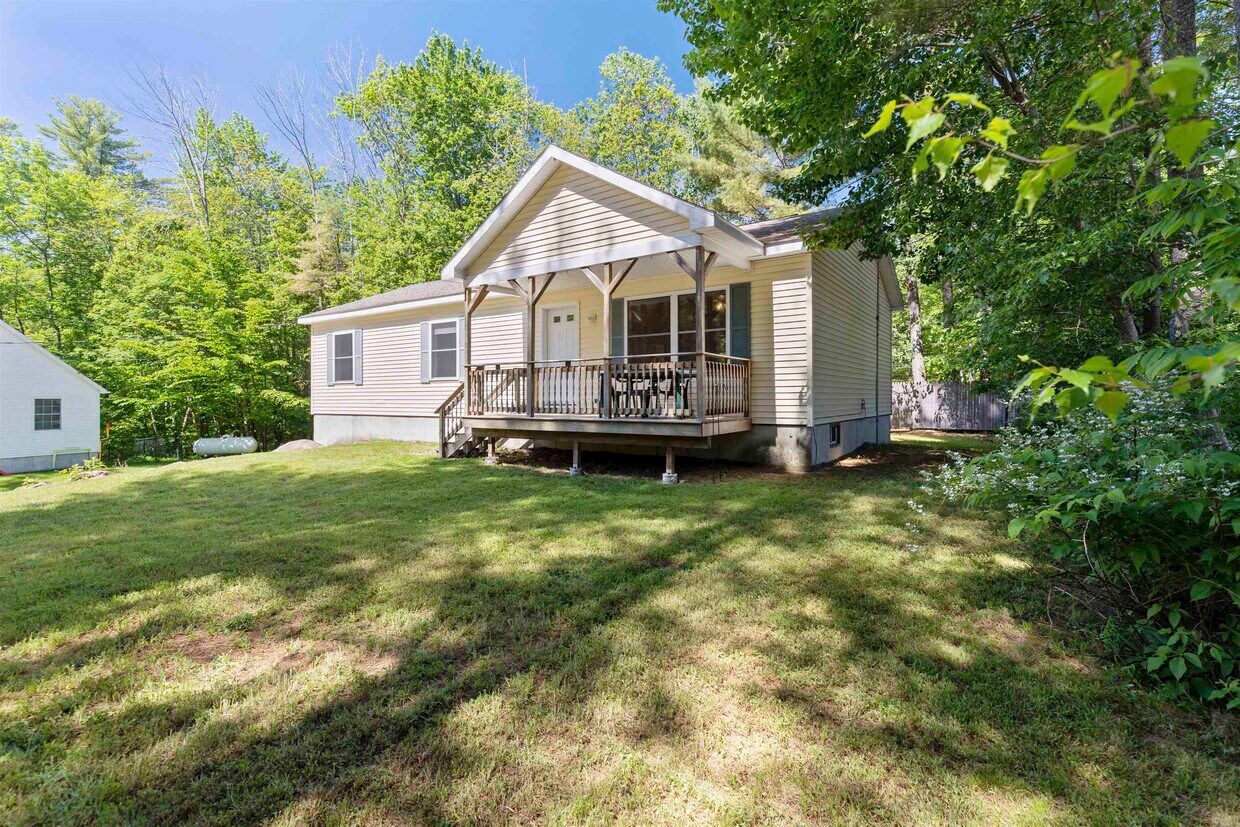 Primary Photo - 13 Blue Boar Ln