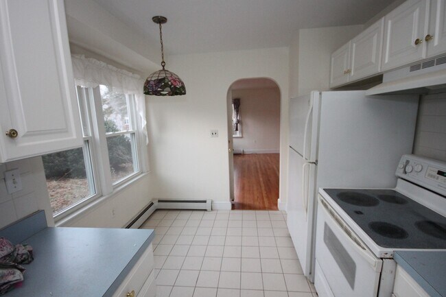 Foto del edificio - South Portland-72Fessenden St.: 2 BR and 1...