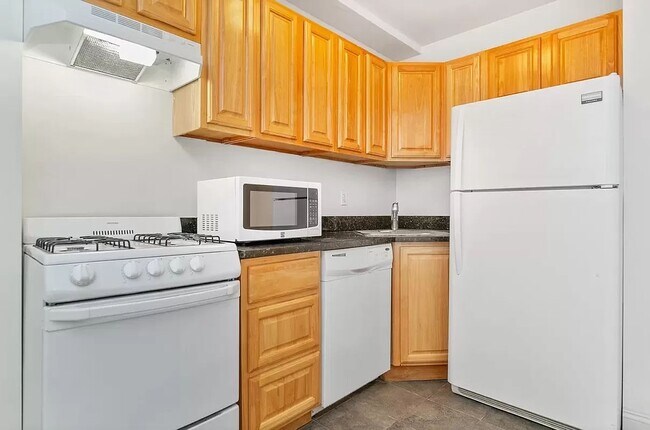 Building Photo - 447 West 47th Street