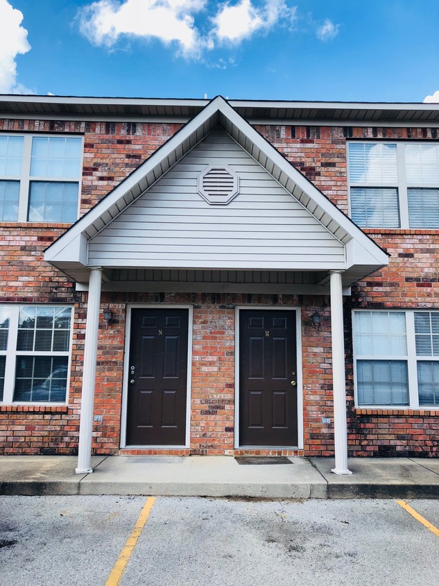 Primary Photo - 1613 Latourette Dr