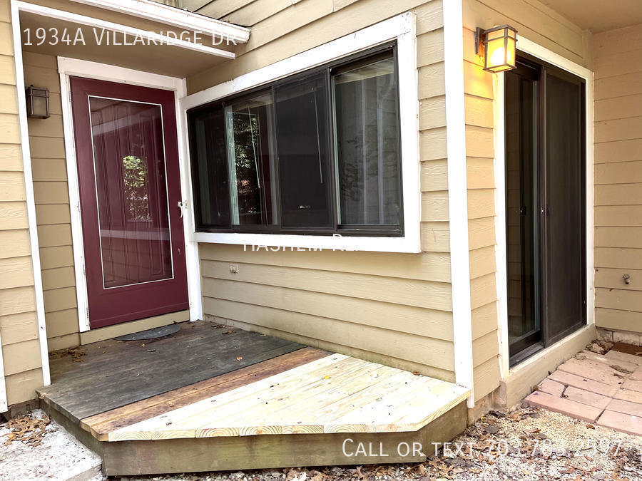 Primary Photo - Cozy 1 Bed Condo Minutes From Plaza & Bus ...