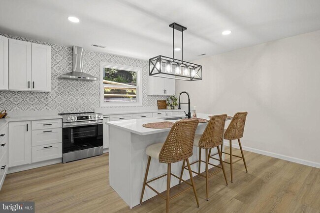 Foto del edificio - 440 Redbud Ln