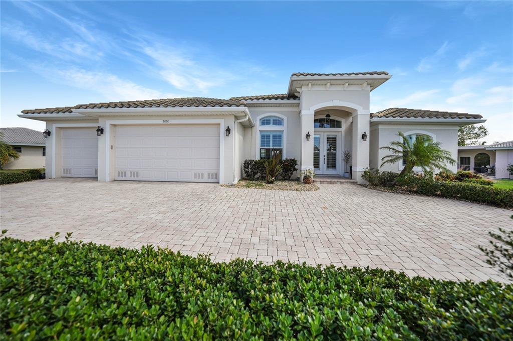 Primary Photo - 1010 Mineo Dr